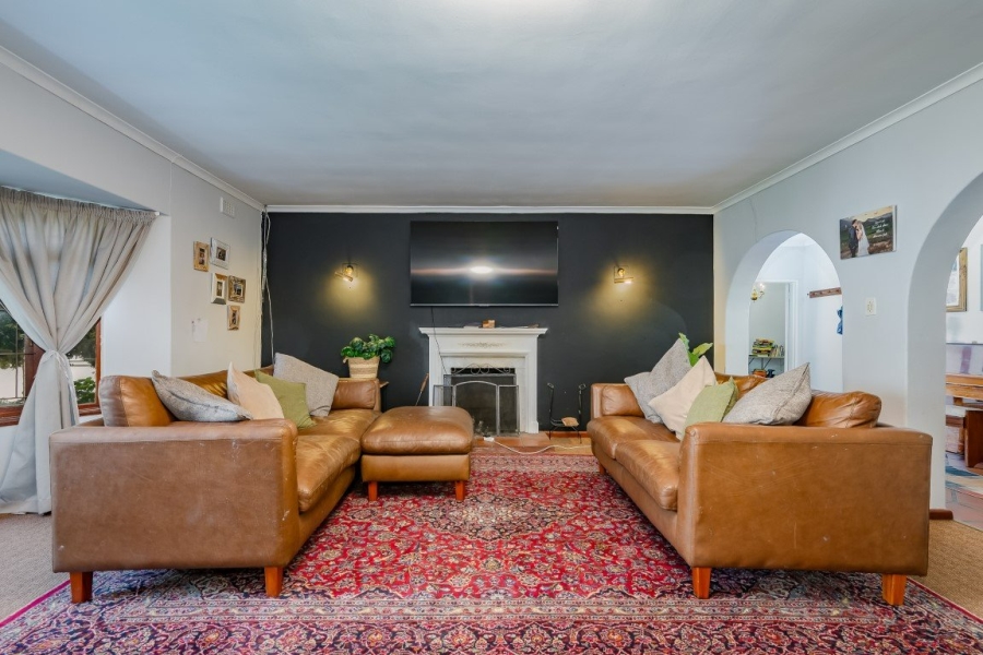 6 Bedroom Property for Sale in Golden Acre Western Cape